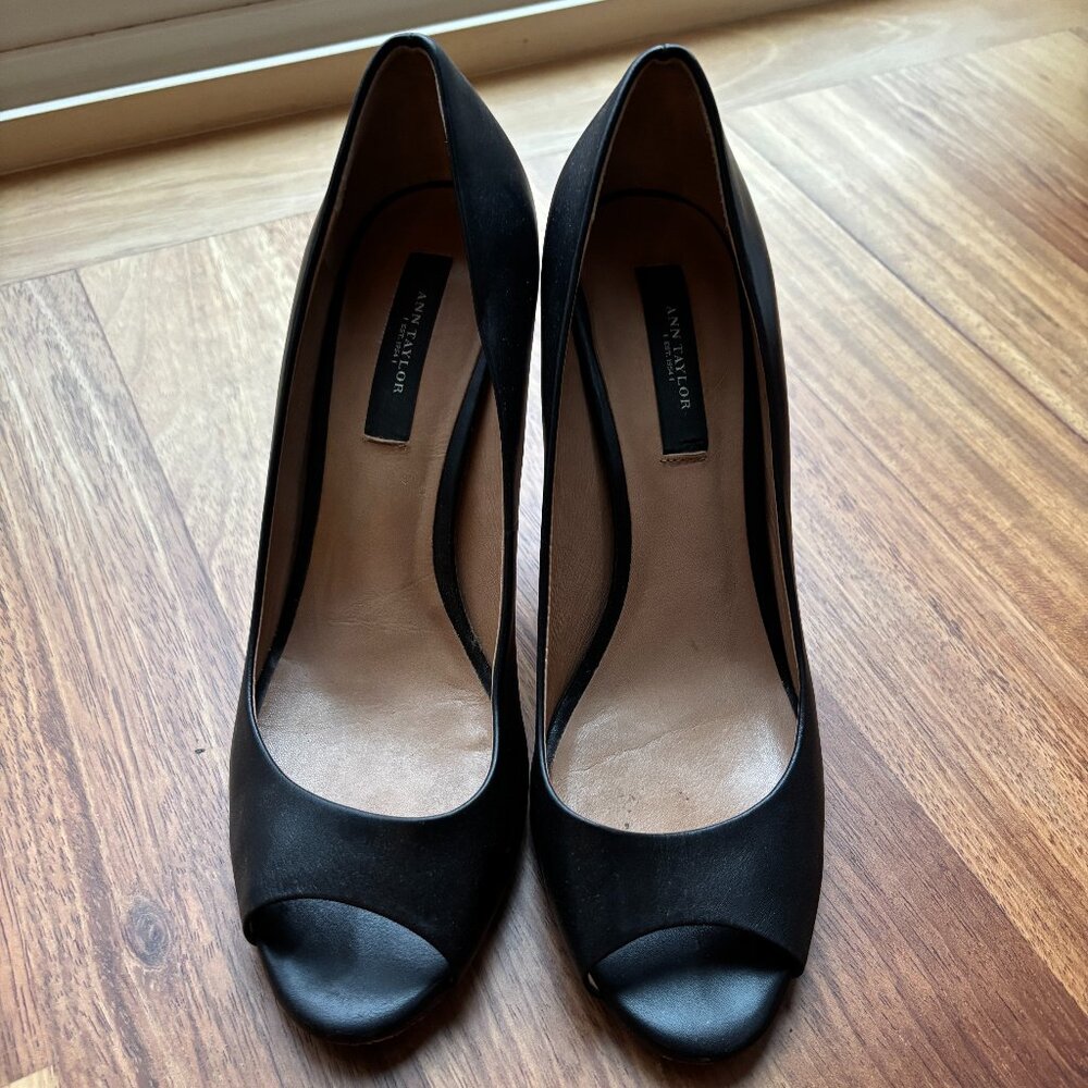 Ann Taylor black peep toe heels